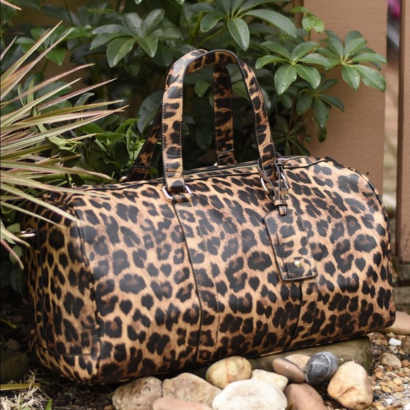 The House Of Gentry Handbags - Leopard Duffle Bag